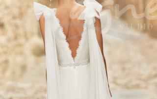 svatebni-saty-splyvave-svatba-v-kostele-v-prirode-6B143_3_MILARA